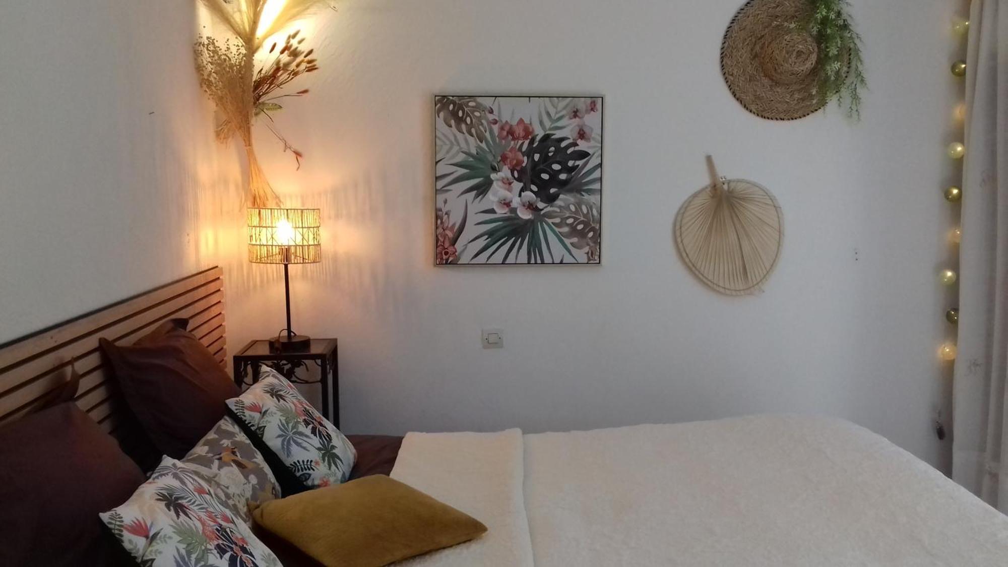 Bed and Breakfast Les Chardons Bleus Лорґ Екстер'єр фото